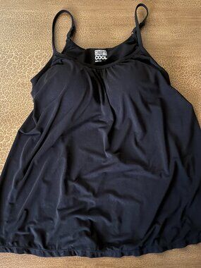 32 Cool Black Tank Top with Built in Bra Adjustable Straps - Size Medium